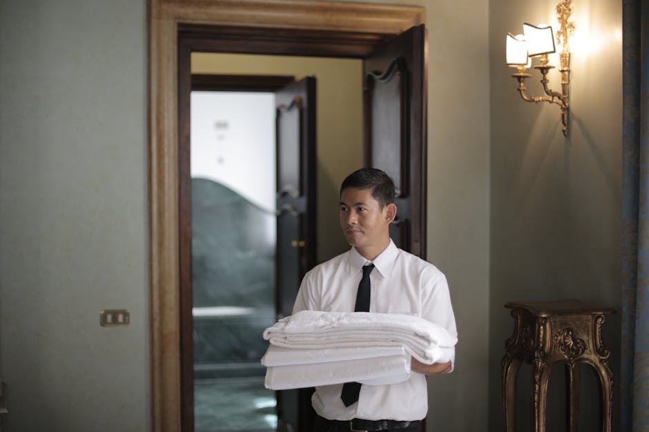 5 Tips to Maintain Your Windows Between Professional Cleanings